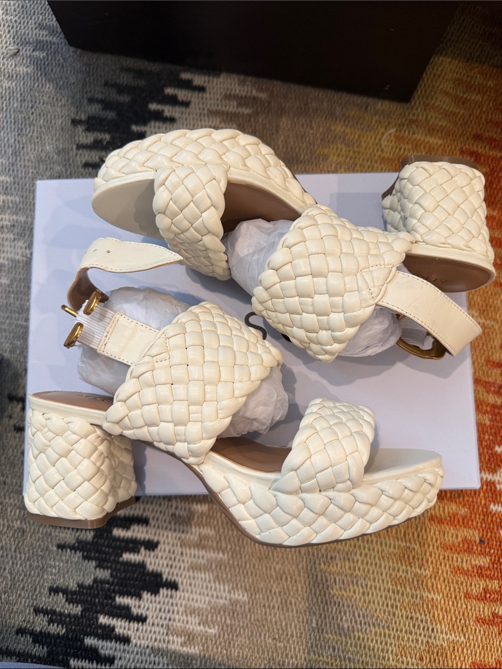 NWB Gorg AEROSOLES “Camera Knitted” Sandal in Eggshell Sz 7